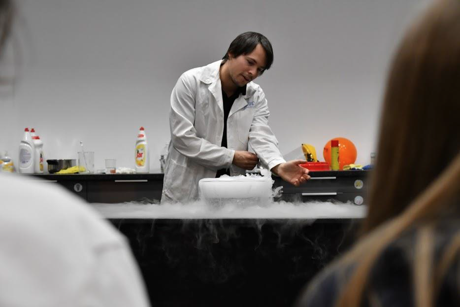 dry ice bubble